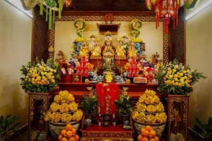 Ban thờ Mẫu Tam Phủ Tứ Phủ Việt Nam