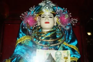 Chầu Năm Suối Lân